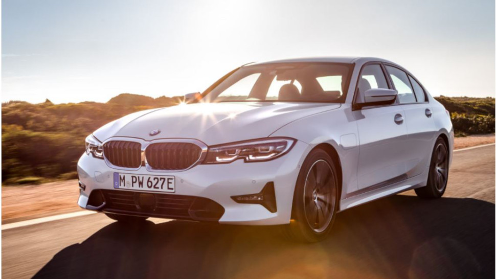 BMW 330e