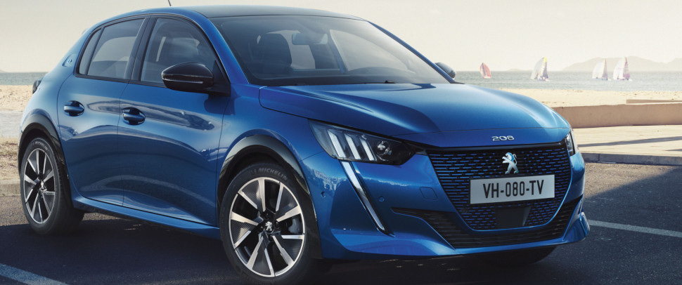 PEUGEOT e208