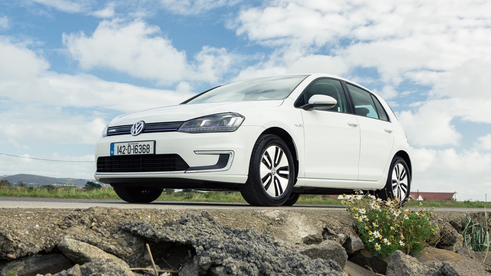 VOLKSWAGEN e-golf (MY 2015)