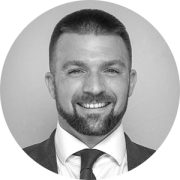 A profile photo of energy show speaker Jason Barry