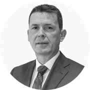 A profile photo of energy show speaker Tom Raferty