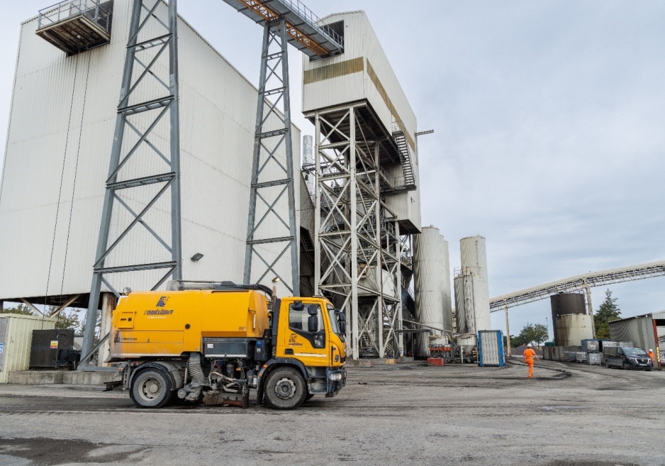Roadstone truck at Belgard plant