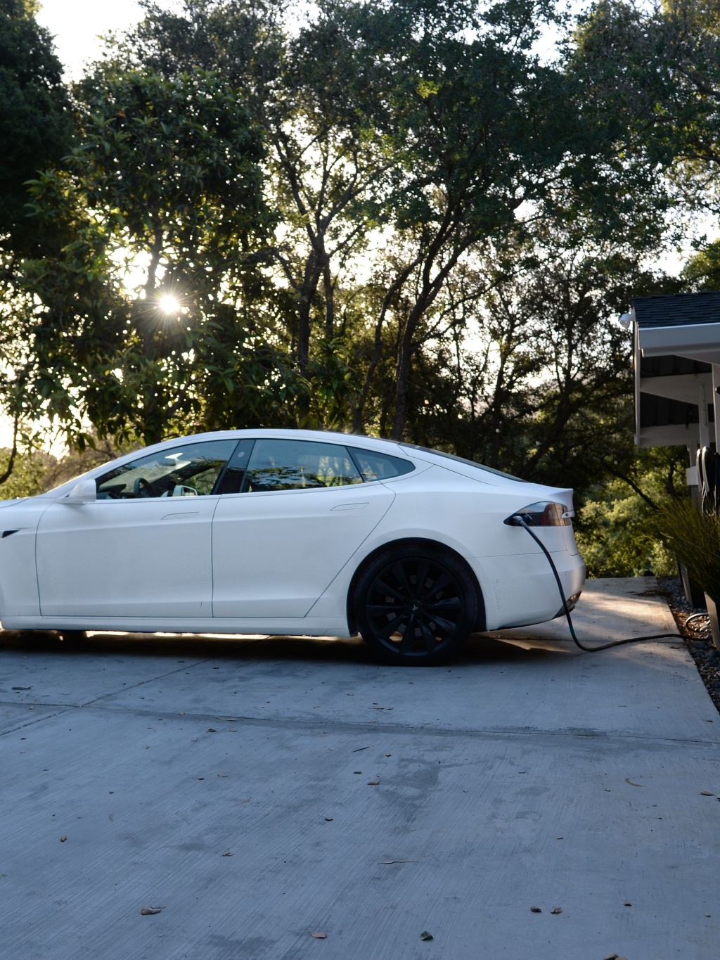 transport-electric-car-charging