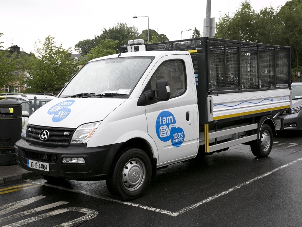 Electric-commercial-Vehicle-resized